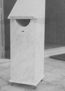 Μαρμαρόγλυπτο παγκάρι