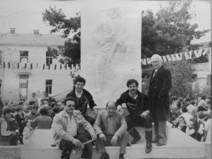 Μαρμαρόγλυπτο μνημείο