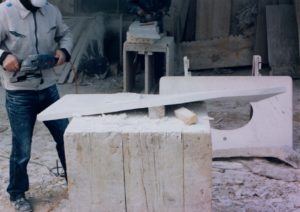 Στριφτή μαρμάρινη κουπαστή, υπό επεξεργασία