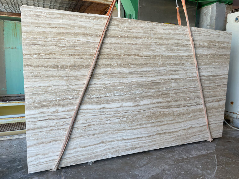 IMG 3748 Kallimarmaron Golden Travertine no 214397 2.72x1.72m 107 x68